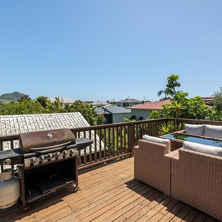 Convenient Family Bach With Easy Access To Blake Park The Beach And Downtown Mount Maunganui Eksteriør billede