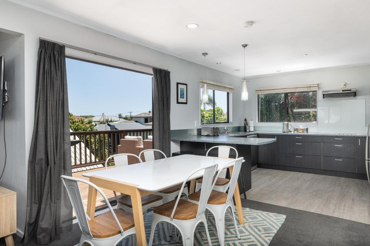 Convenient Family Bach With Easy Access To Blake Park The Beach And Downtown Mount Maunganui Eksteriør billede