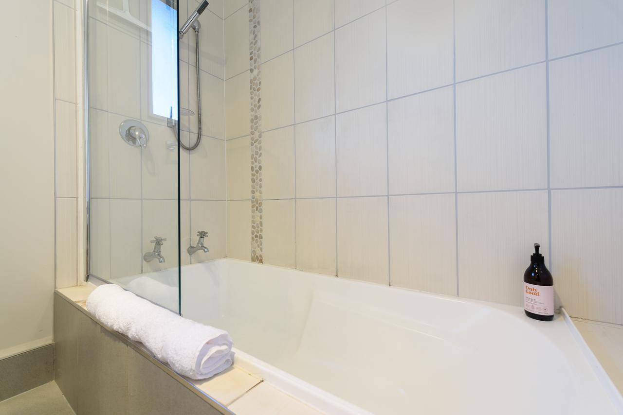 Convenient Family Bach With Easy Access To Blake Park The Beach And Downtown Mount Maunganui Eksteriør billede