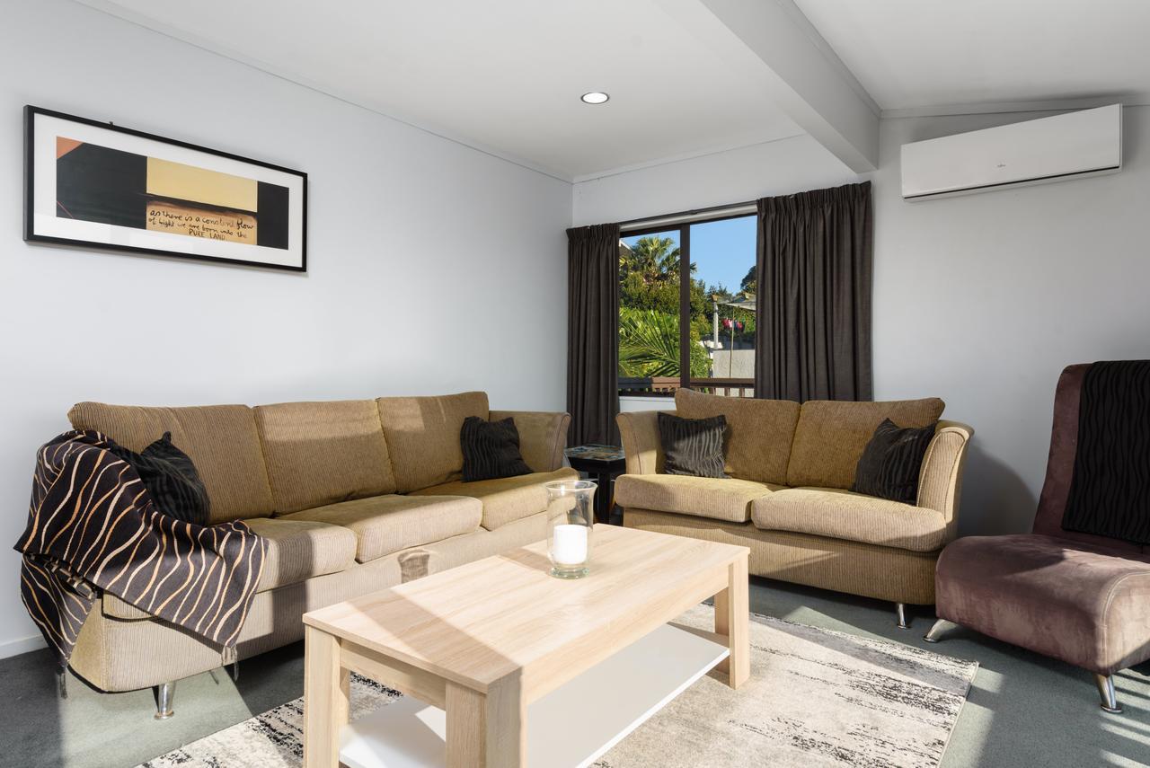 Convenient Family Bach With Easy Access To Blake Park The Beach And Downtown Mount Maunganui Eksteriør billede
