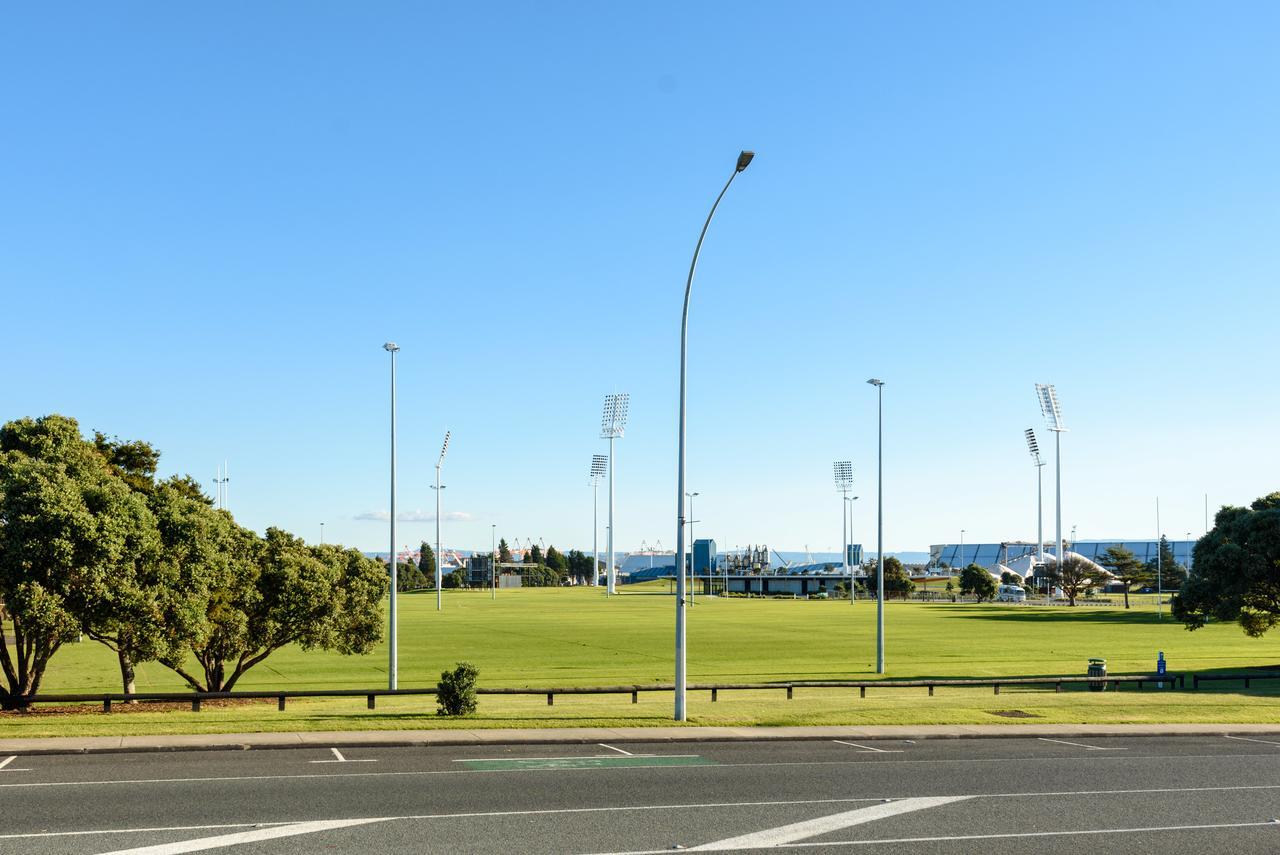 Convenient Family Bach With Easy Access To Blake Park The Beach And Downtown Mount Maunganui Eksteriør billede